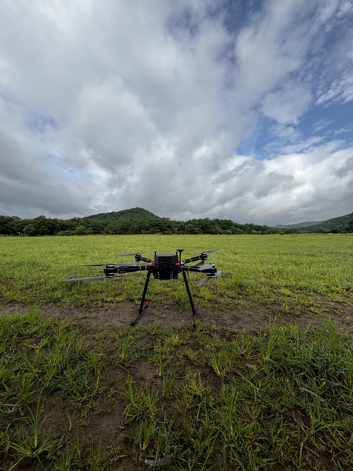 Vision 4.0 on a test field under cloud